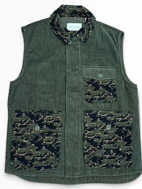Sun & Stone Men’s Medium Olive Green and Camo Corduroy Vest NWT
